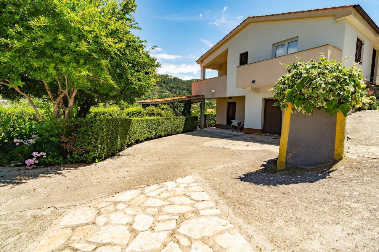 Apartment Dumicic 2 Mundanije 外观 照片